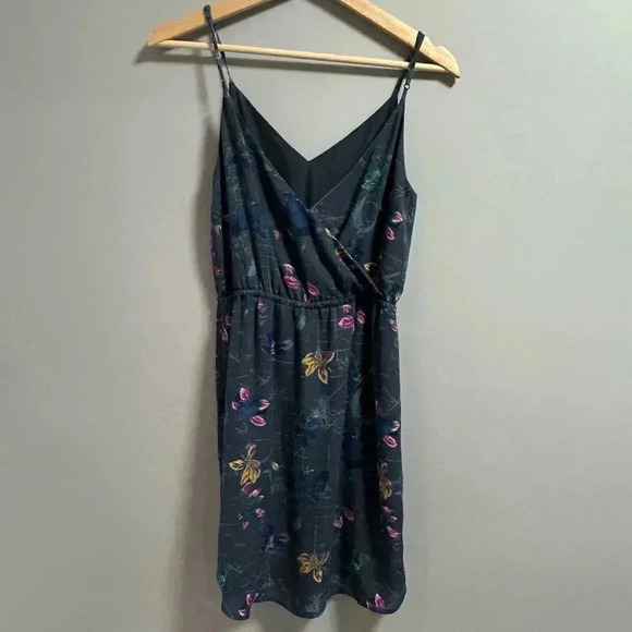 Aritzia  - Babaton Dress - Picture 2 of 7